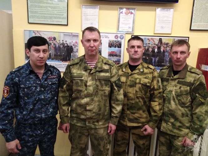 Представители управления Росгвардии по Республике Саха (Якутия) с рабочим визитом посетили Мирнинский региональный технический колледж и кадетскую школу-интернат имени Г.Н. Трошева 