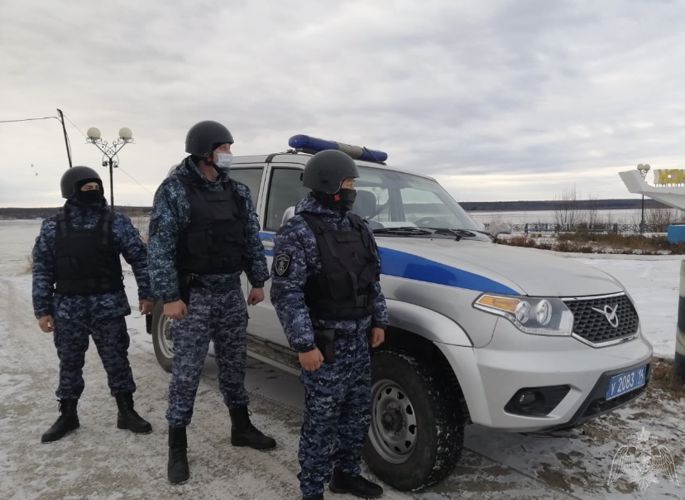 В Олекминске при содействии росгвардейцев задержан подозреваемый в совершении ночной кражи  