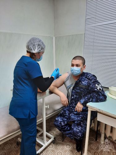 В Якутии стартовала вакцинация личного состава Росгвардии от коронавирусной инфекции