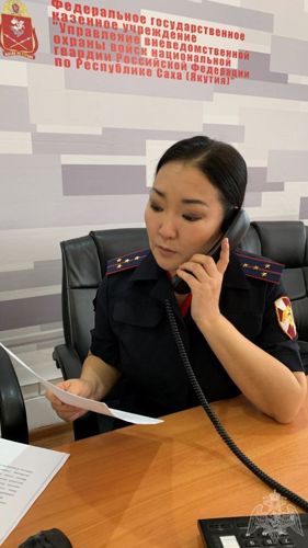 В прямом эфире передачи «Будни Родины» на «Радио России-Саха» референт УВО рассказала о службе во вневедомственной охране Росгвардии 