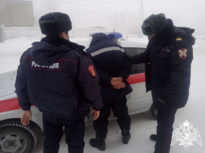 Росгвардейцы в Якутске задержали мужчину, подозреваемого в употреблении наркотиков