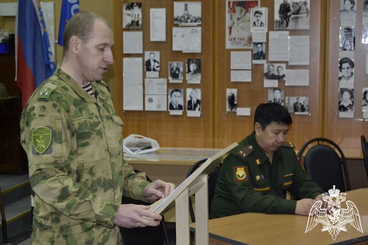 В Якутске в День Героев прошли памятные мероприятия с участием Росгвардии