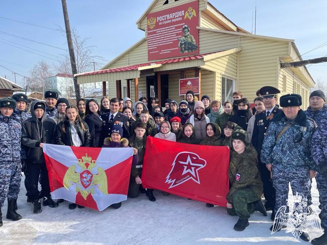 В Олекминске сотрудники ОВО с целью поддержки российских войск провели военно-спортивную игру для школьников