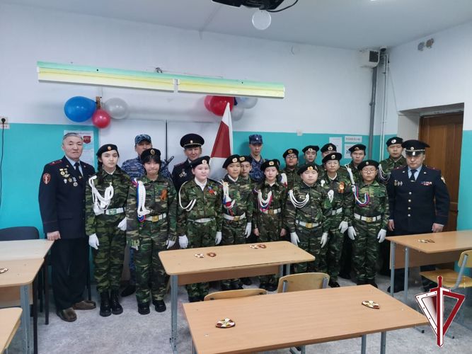 В Чочунском наслеге Вилюйского района открыли класс «Юный росгвардеец»