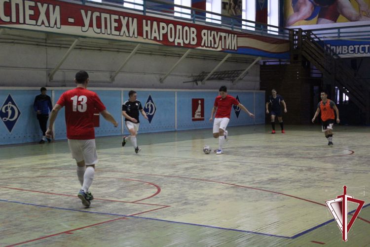 В Якутске росгвардейцы принимают участие в чемпионате по мини-футболу