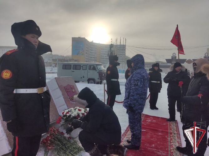 В Якутске росгвардейцы приняли участие в мероприятии памяти защитников Сталинграда