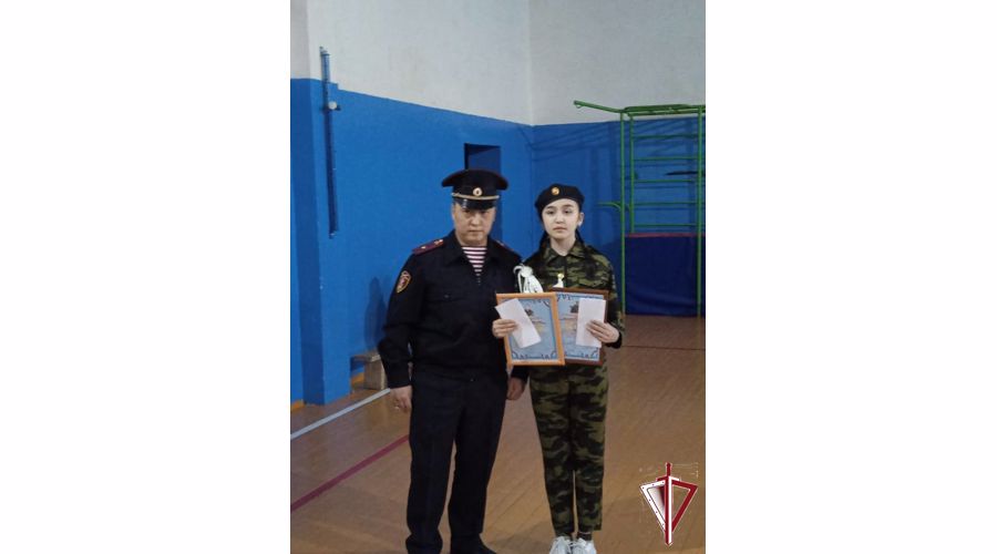 В Вилюйском районе Росгвардия провела военно-спортивные соревнования между подшефными классами «Юный росгвардеец»