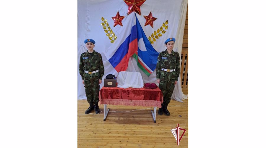 В Табагинской школе открыли мемориальную доску памяти сотрудника Росгвардии Александра Гундарева