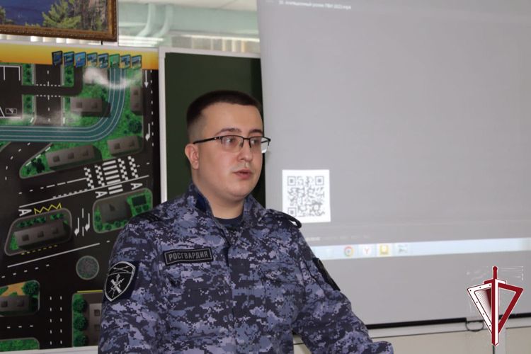 Росгвардейцы приняли участие в ярмарке вакансий выпускников профессиональных образовательных организаций 2023 года