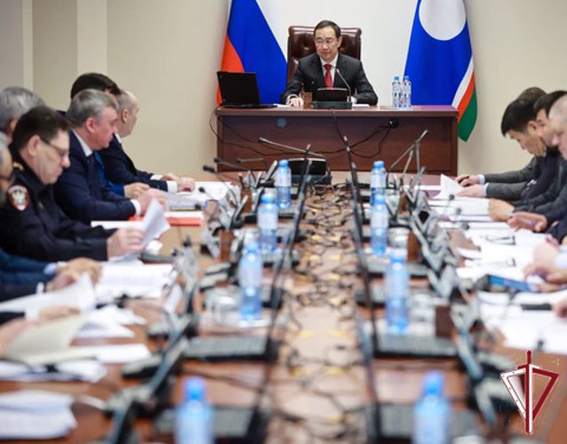 Глава Якутии Айсен Николаев провел заседание антитеррористической комиссии в республике