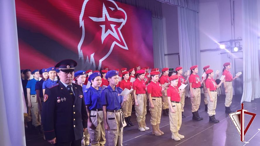 Начальник ОВО Росгвардии по Вилюйскому району принял участие в форуме «Движение первых»