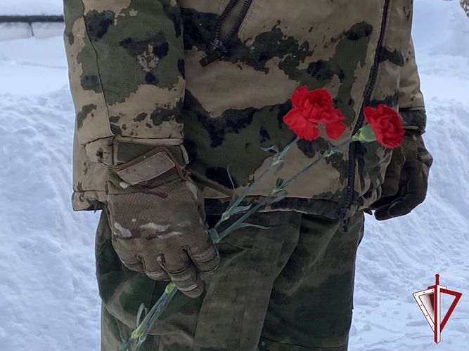 В Якутске почтили память погибших сотрудников Восточного округа войск национальной гвардии Российской Федерации 