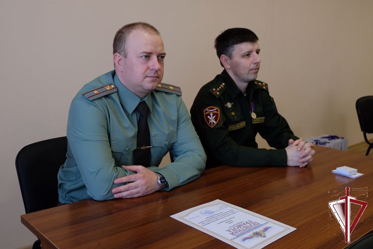 Председатель Правительства Якутии Андрей Тарасенко принял участие в торжественном мероприятии празднования Дня Росгвардии 