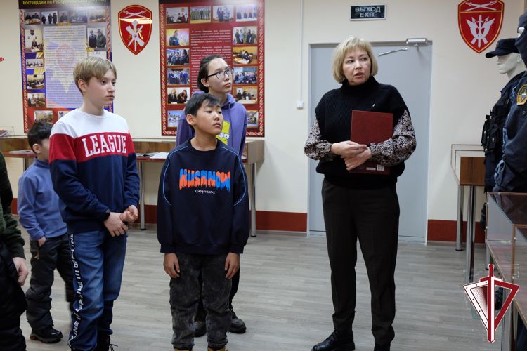 В музее территориального Управления Росгвардии состоялась экскурсия для детей работников ФГУП «Охрана»