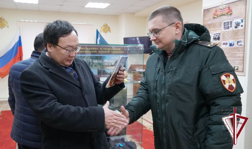 Память якутского воина почтили в Управлении Росгвардии по сахалинской области