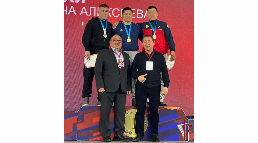 Боец ОМОН «Бизон» Росгвардии завоевал бронзовую медаль на Чемпионате Якутии по «хапсагаю» памяти Петра Алексеева 
