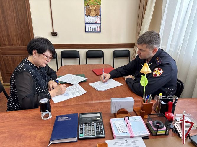 Подписано соглашение о сотрудничестве между Якутским ОВО и Якутским автодорожным техникумом