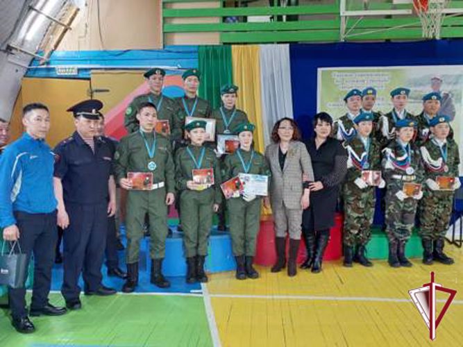 В Вилюйске росгвардейцы выступили в качестве судей в первенстве по пулевой стрельбе из пневматического оружия 