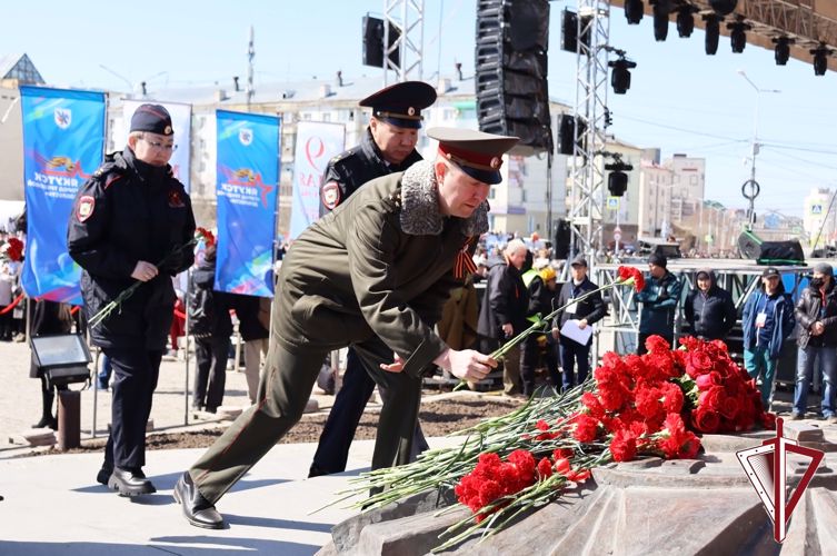 В День Великой Победы Росгвардия приняла участие в торжественном параде и памятном мероприятии «Поклонимся великим тем годам!»