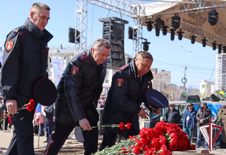 В День Великой Победы Росгвардия приняла участие в торжественном параде и памятном мероприятии «Поклонимся великим тем годам!»