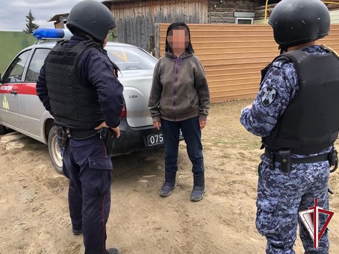 Росгвардейцы задержали жительницу села Майя, подозреваемую в совершении кражи банковской карты