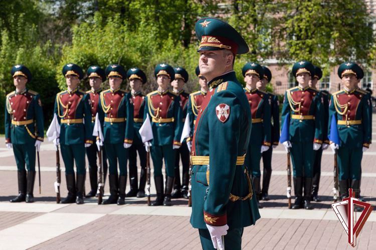 В преддверии Дня Победы генерал армии Виктор Золотов поздравил ветеранов Великой Отечественной войны (видео)