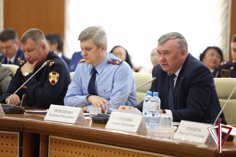 Начальник тероргана Росгвардии Алексей Гарагуля принял участие во всероссийской конференции для предпринимателей «ЗАБИЗНЕС: рейтинг регионов. Якутия» под председательством Главы республики Айсена Николаева