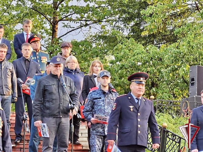 В День памяти и скорби в районах республики сотрудники ОВО Росгвардии приняли участие в памятных мероприятиях 