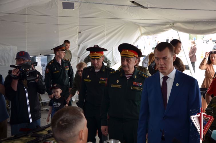В Хабаровске на выставке передовых технологий Росгвардии Якутию представил авиационный отряд специального назначения