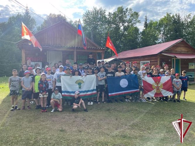 В День памяти и скорби в районах республики сотрудники ОВО Росгвардии приняли участие в памятных мероприятиях 