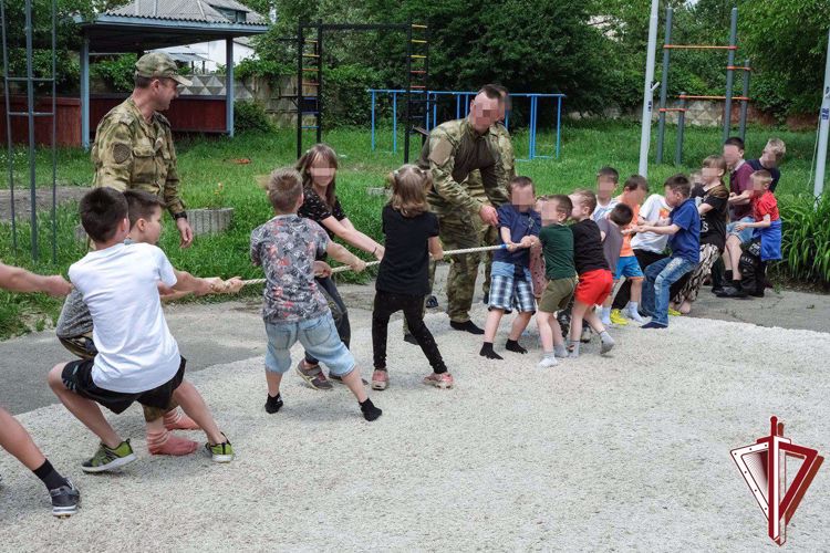 В Росгвардии проходят праздничные мероприятия, посвященные Международному Дню защиты детей (видео)