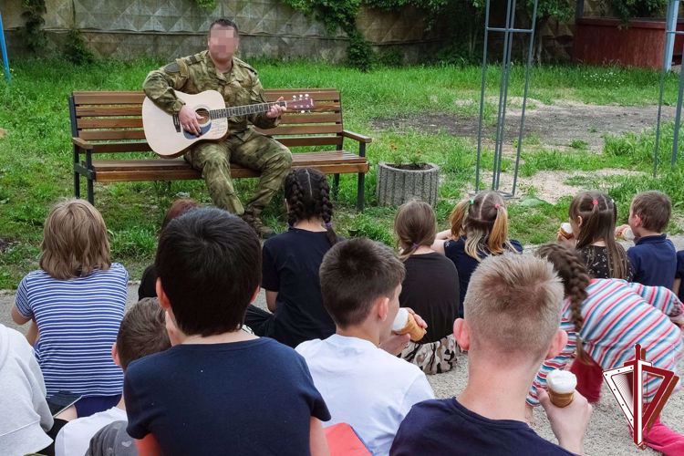В Росгвардии проходят праздничные мероприятия, посвященные Международному Дню защиты детей (видео)