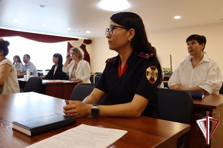 В Якутске прошел учебно-методический сбор правовых подразделений тероргана Росгвардии в рамках празднования 40-летия службы