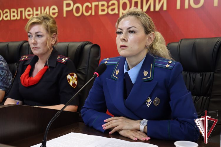 В Якутске прошел учебно-методический сбор правовых подразделений тероргана Росгвардии в рамках празднования 40-летия службы