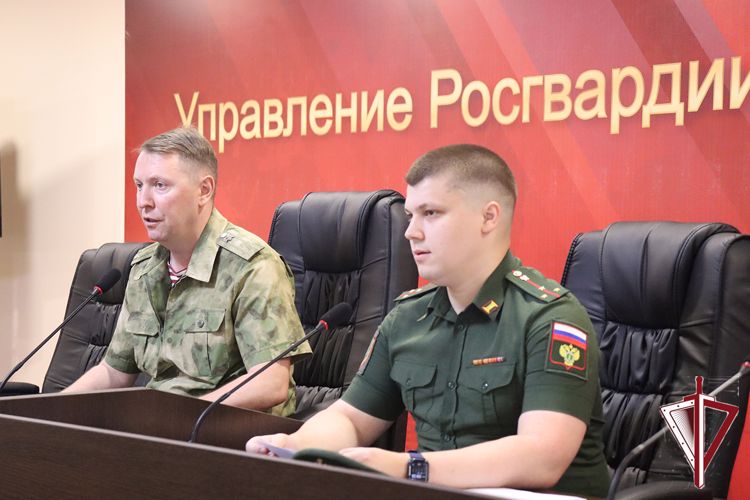 Помощник военного прокурора Якутского гарнизона провёл занятие для личного состава тероргана Росгвардии 