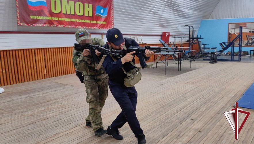 В Якутске прошли занятия с группами задержания вневедомственной охраны Росгвардии