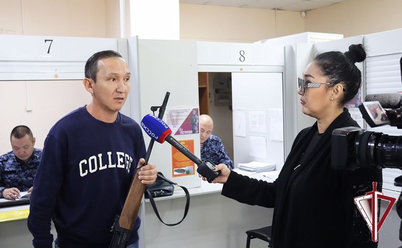 На телеканале ГТРК «Саха» вышел сюжет об особенностях контроля за оборотом оружия на территории Якутска 