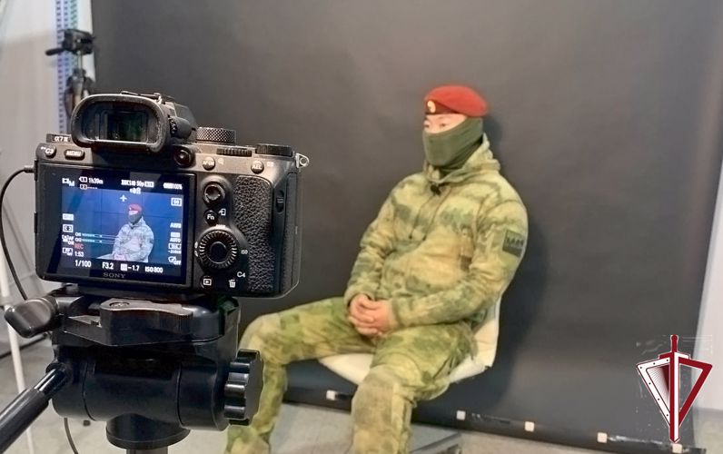 Офицер СОБР «Алмаз» провел урок «Разговоры о важном» 