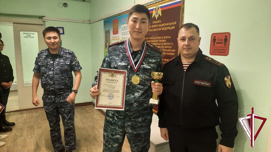 Мирнинские росгвардейцы провели турнир по настольному теннису 