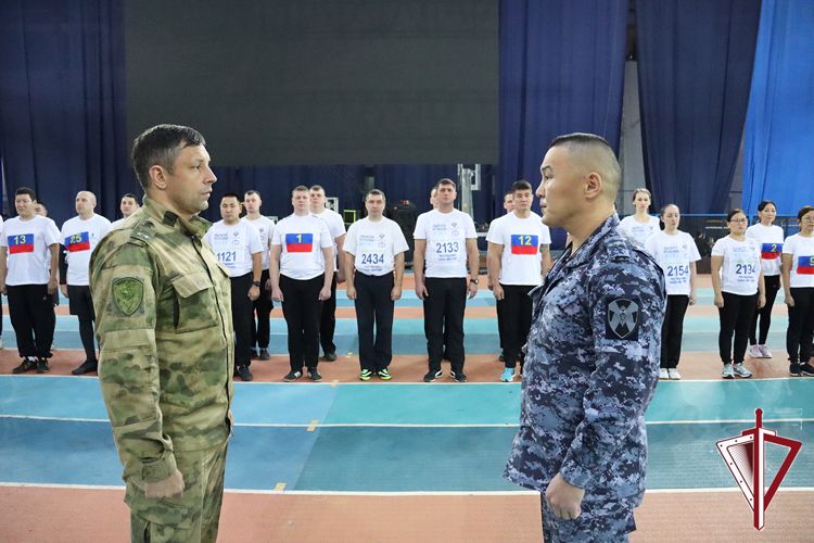 В Якутске росгвардейцы сдали зачеты первого этапа итоговой проверки 
