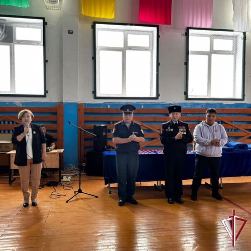 В Вилюйске прошли военно-патриотические игры «Один день в армии» 