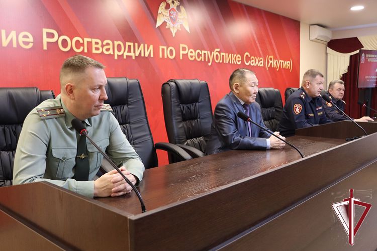 В Якутске поздравили ветеранов войск правопорядка 