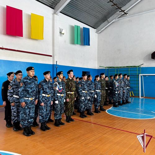 В Вилюйске прошли военно-патриотические игры «Один день в армии» 