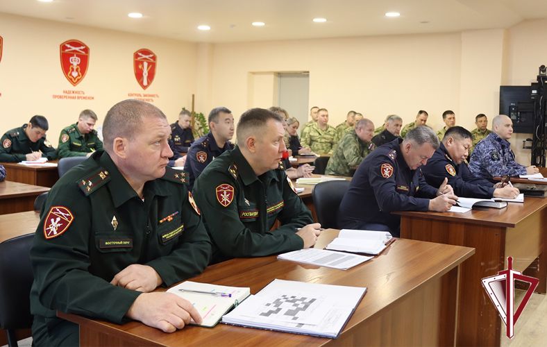 В Якутске росгвардейцы сдали зачеты первого этапа итоговой проверки 