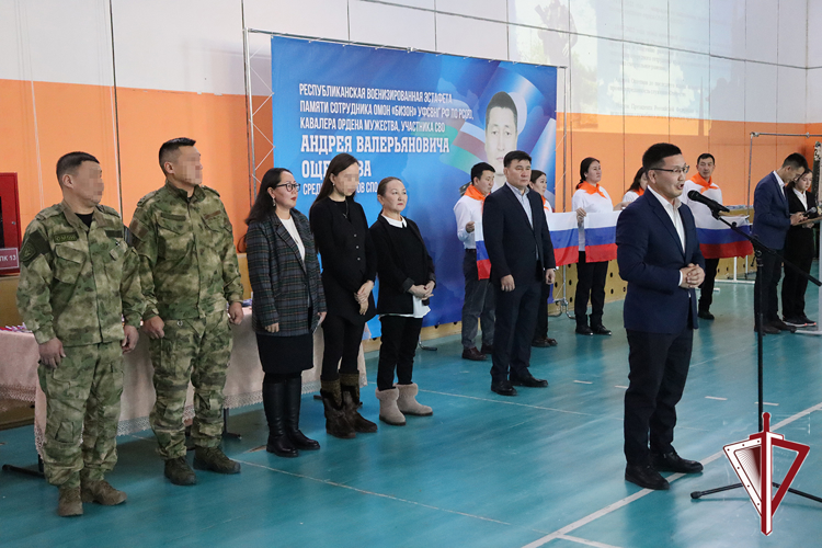 В училище олимпийского резерва прошла республиканская эстафета памяти якутского омоновца 