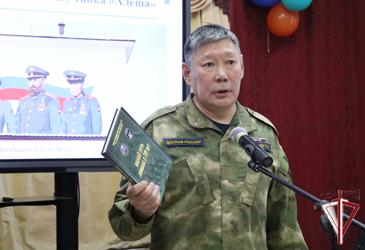 Руководство ОМОН «Бизон» приняло участие в открытии мурала памяти Сергея Черных