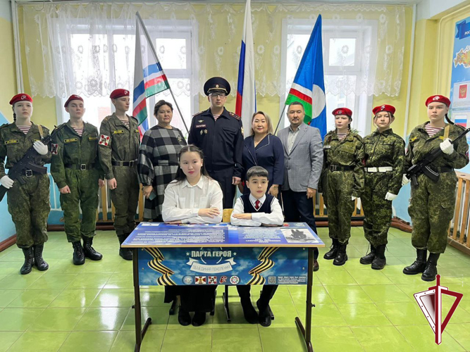 В Олёкминске при участии Росгвардии открыли «Парту Героя» имени Александра Сисина
