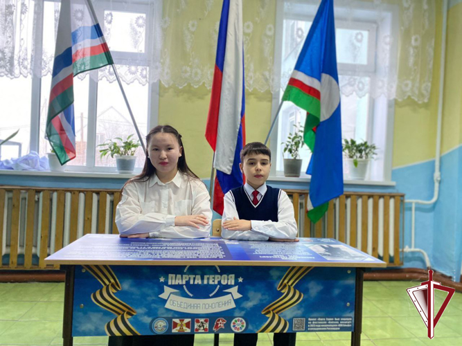 В Олёкминске при участии Росгвардии открыли «Парту Героя» имени Александра Сисина