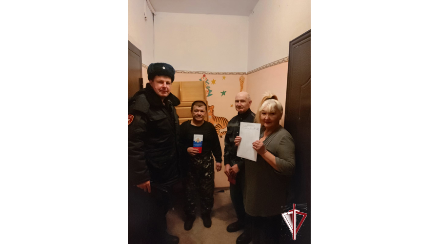 В новогодние дни вневедомственная охрана Росгвардии провела профилактическое мероприятие «Безопасный дом, подъезд, квартира»