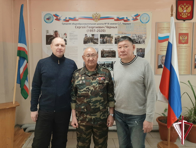 В школе №16 Якутска прошло памятное мероприятие о командире ОМОН Сергее Черных